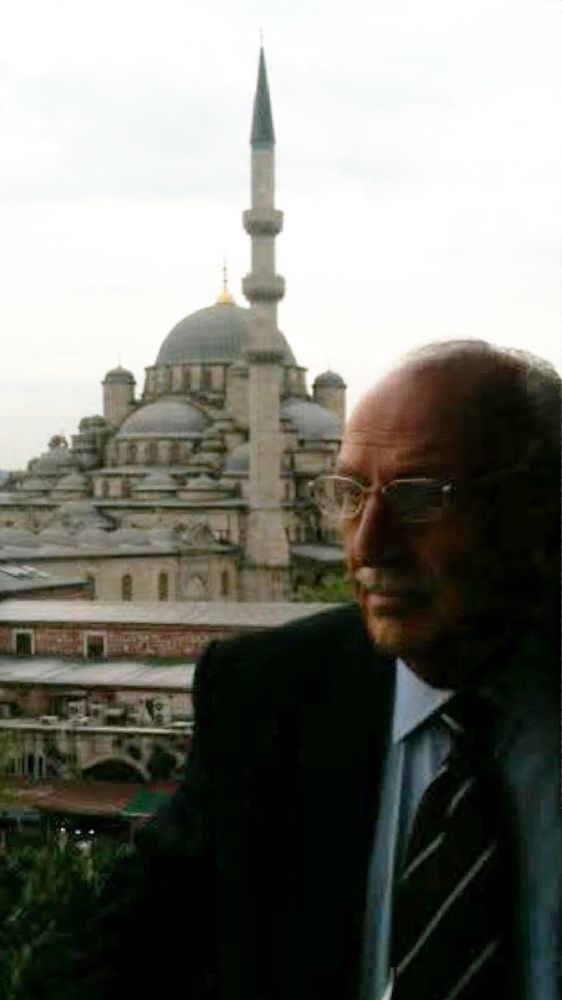 BHüseyin Karahasan